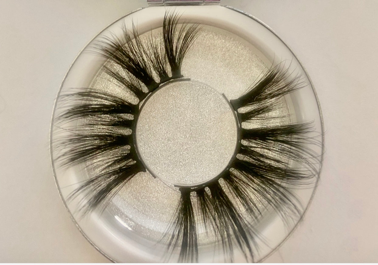 Load image into Gallery viewer, Komfort Beyond Magnetic Lashes Kit #14NON-REFUNDABLE
